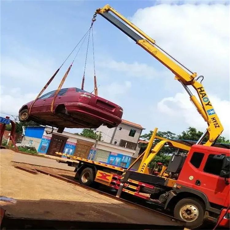 房县吊车吊汽车的正确方法